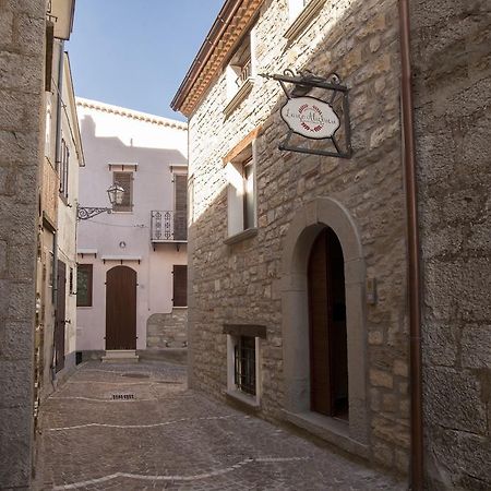 B&B Largo Alighieri Schiavi di Abruzzo Eksteriør billede